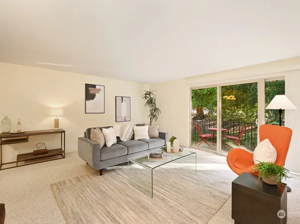 11208 NE 68th Street #122, Kirkland, WA 98033