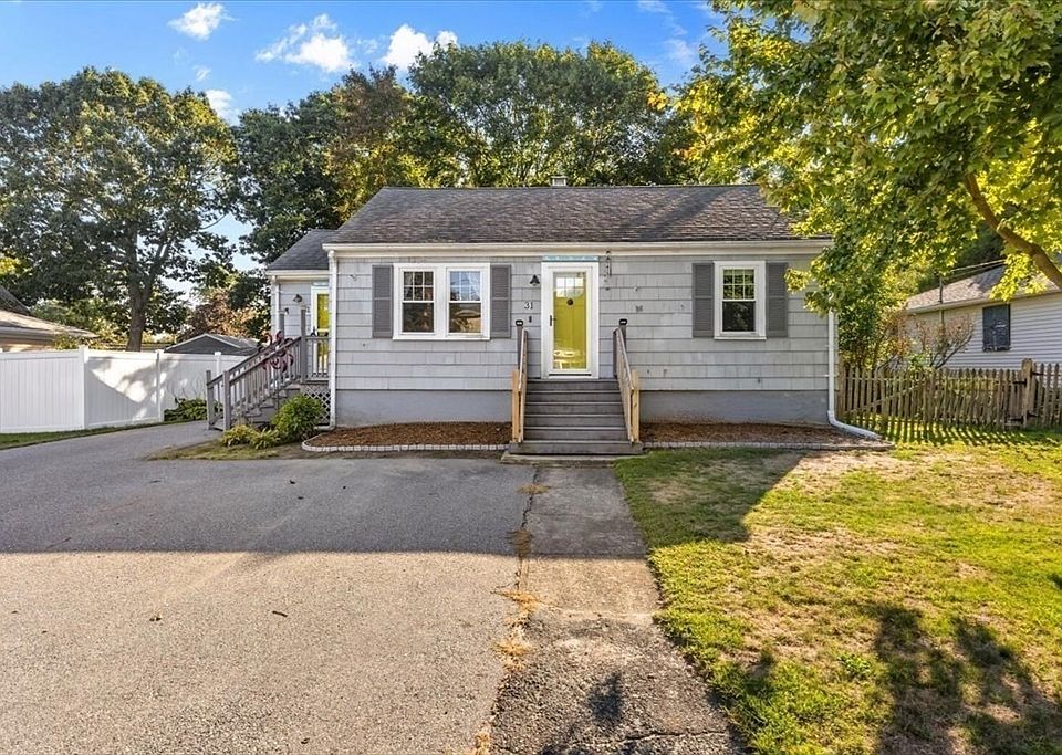 1st image of 31 Briggs Ave
