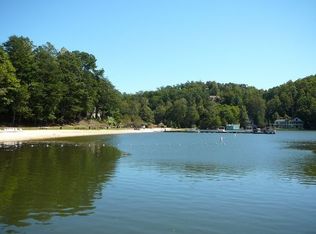 112 Mountain Blvd, Lake lure, NC 28746