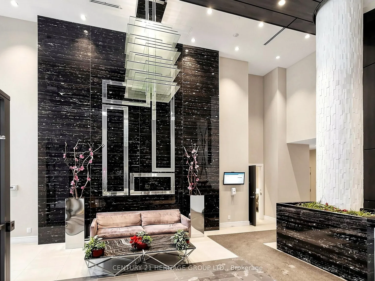 2 bed, $2,200 — Photo 3