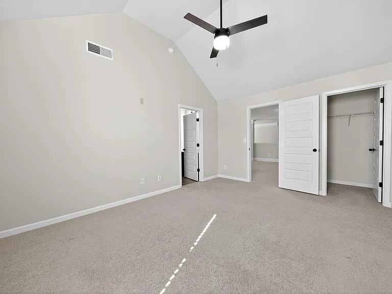 29 Sword St — Photo 39