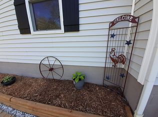 1300 S Old Plank Rd, New Harmony, IN 47631