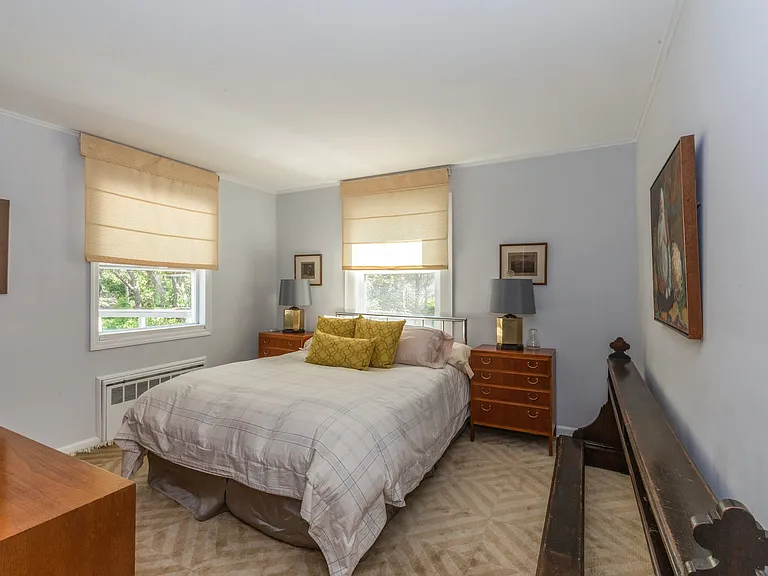 311 Meadows W — Photo 12