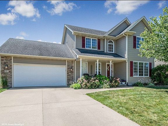 2nd image of 805 Edgewater Dr