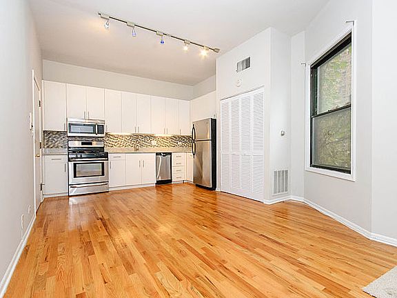 4th image of 3430 N Elaine Pl APT 8