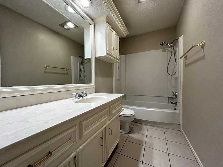 6708 Frankford Ave — Photo 9