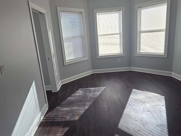 272 Market St — Photo 12