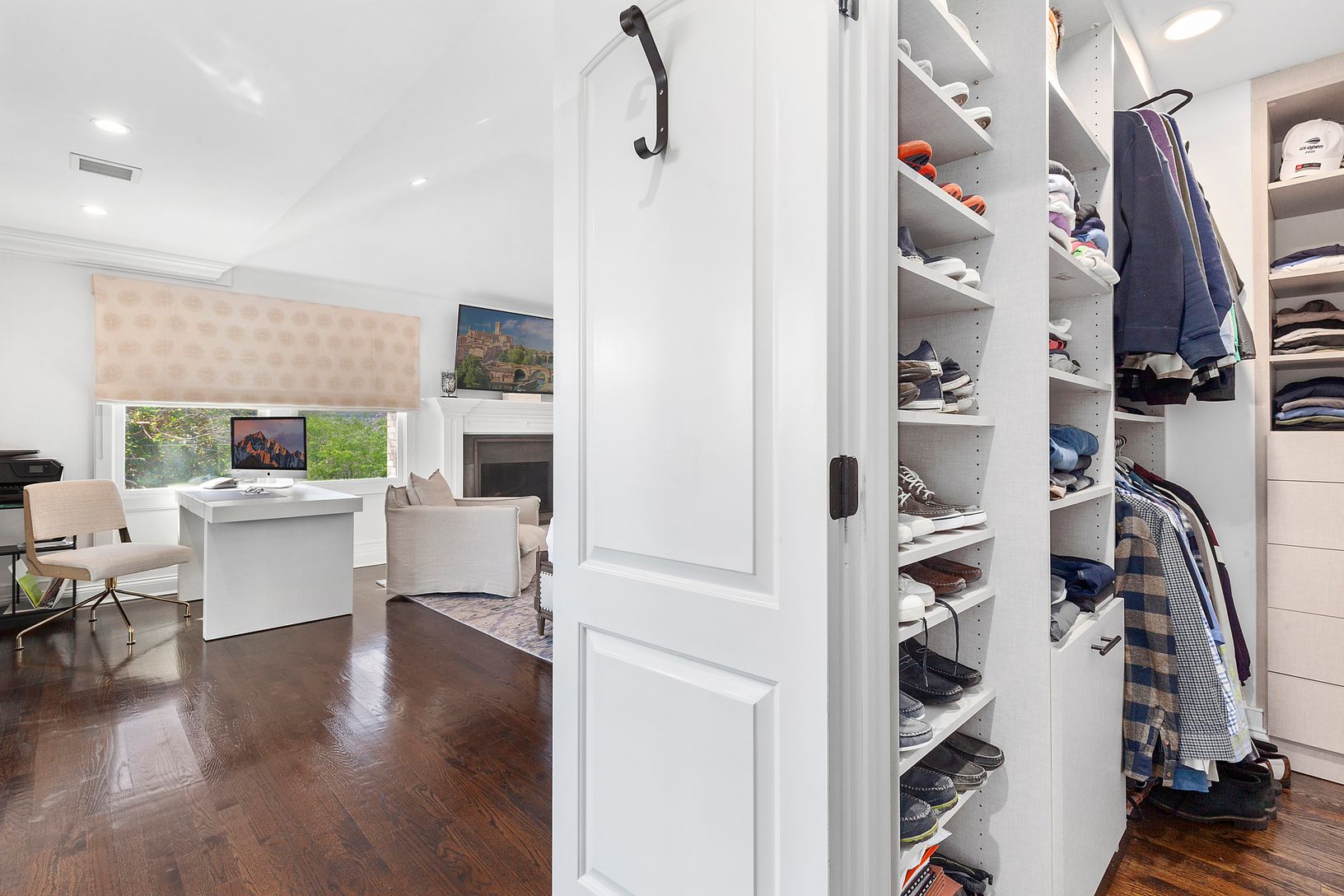  Walk-in Closet 1
