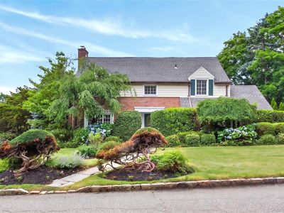 10 Ridge Drive, Port Washington, NY, 11050