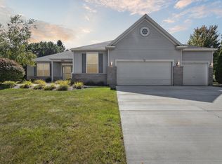 3403 Green Pastures Rd, Carpentersville, IL 60110