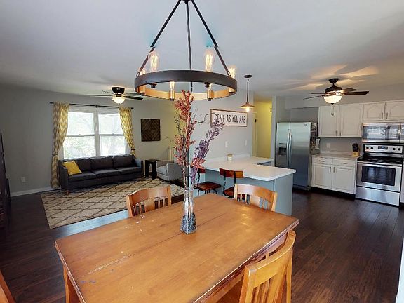 5th image of 3511 S Wellington Dr