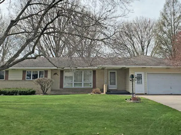 422 Wildwood Ct, Marshfield, WI 54449