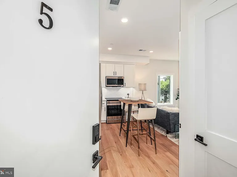 1818 Rhode Island Ave NE #5 — Photo 2
