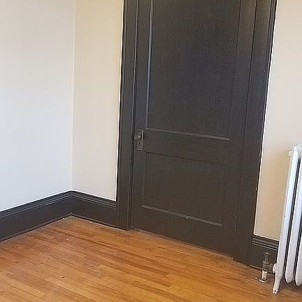 3rd image of 3125 Fremont Ave S APT 2