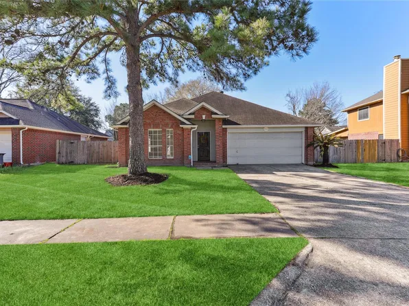 9423 Rippling Fields Dr, Houston, TX 77064
