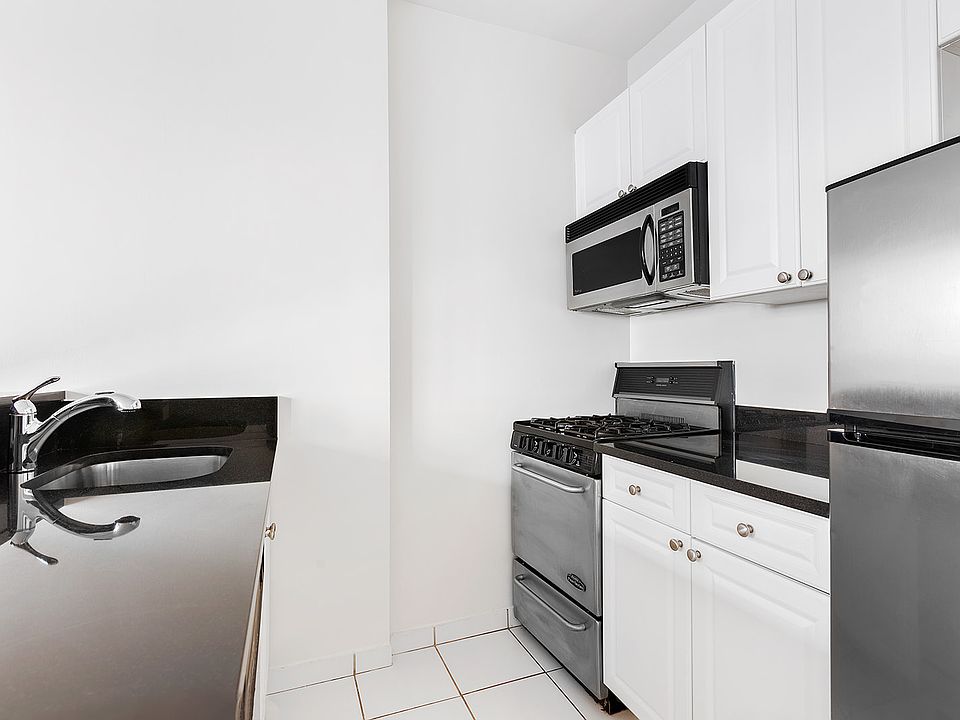 1st image of 160 W 22nd St APT 404