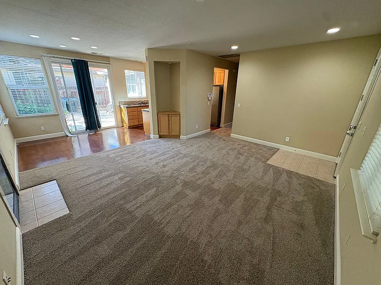 310 W Viento St — Photo 4