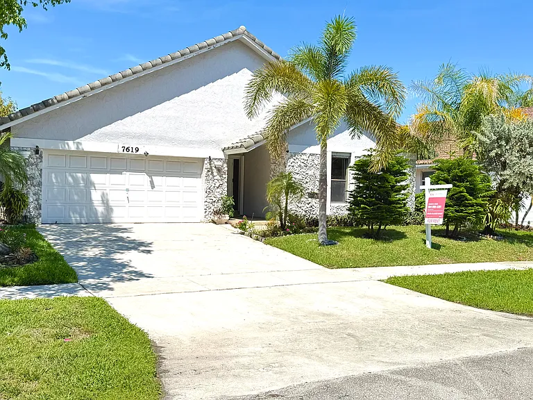 7619 Silver Woods Ct — Photo 1