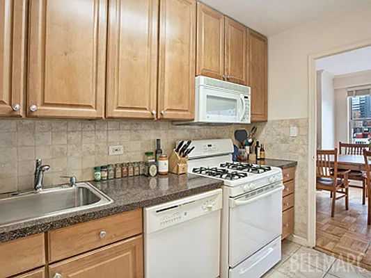 Rented by Bellmarc Realty | media 3
