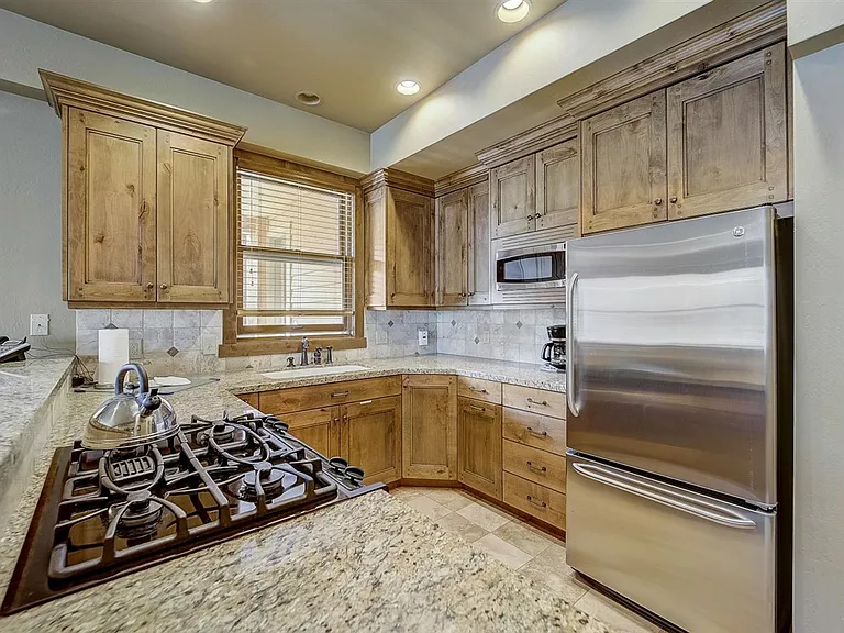 7580 Royal St E #22 — Photo 10
