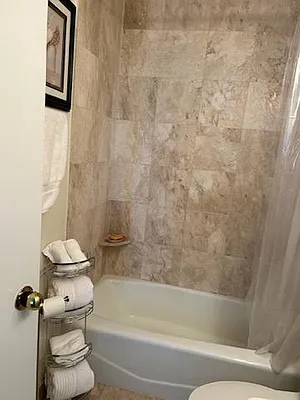 Sold by TMT Realty Group | media 18