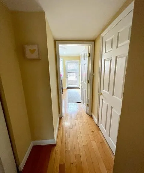 2433 Foster Ave — Photo 14