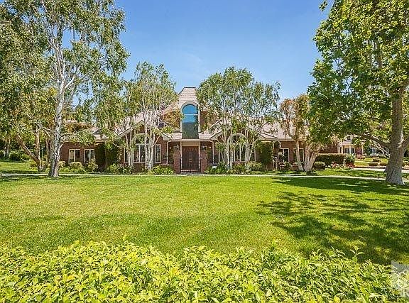 2nd image of 1612 Clydesdale Cir
