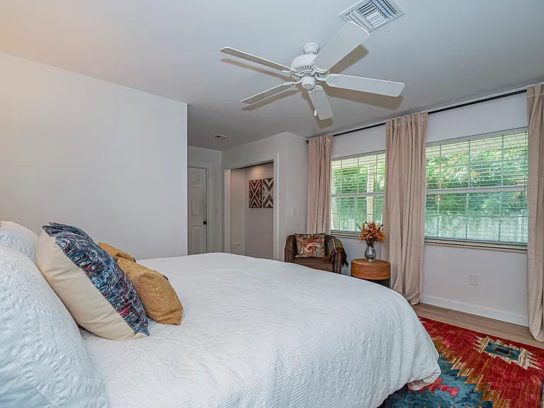 1405 Treasure Cove Ln — Photo 25