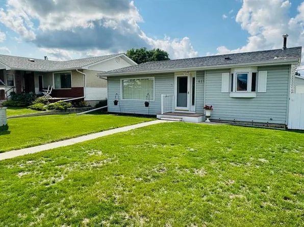 411 12th St E, Drumheller, AB T0J 0Y5
