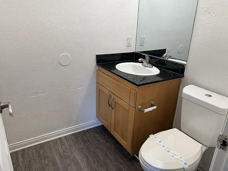 Villa Del Sol Apartments — Photo 141