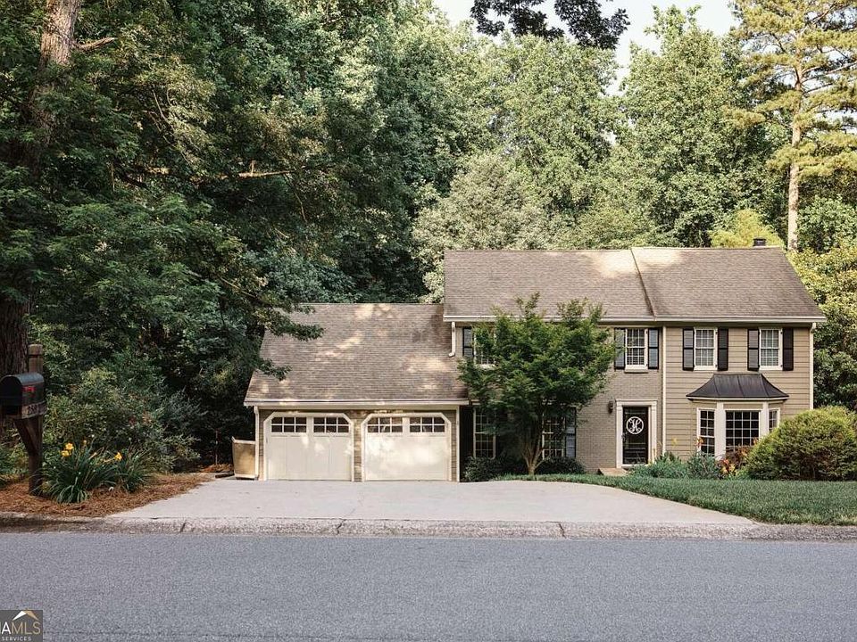 1st image of 2562 Chimney Springs Dr