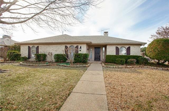 1st image of 4017 Bullock Dr