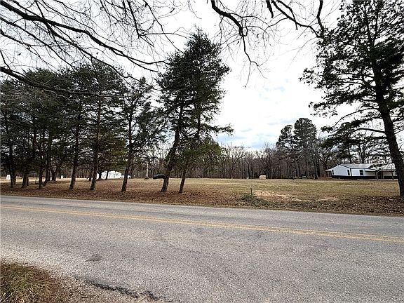 4th image of 2961 N Clark Rd #3