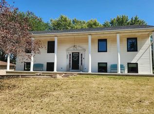 660 Wisteria Dr, Troy, OH