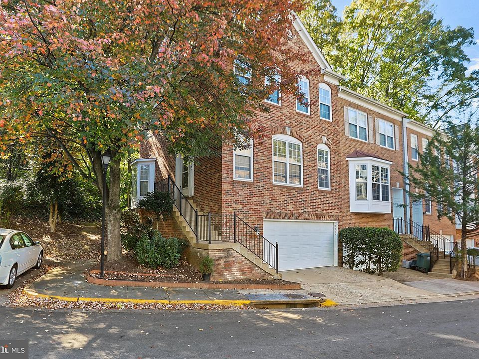 1st image of 7725 Heritage Woods Way