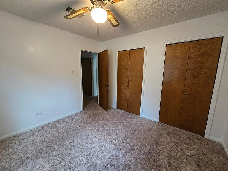 14 Devon Ln — Photo 8