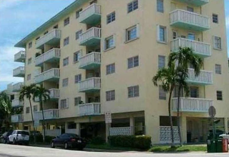 1st image of 1575 Euclid Ave APT 502