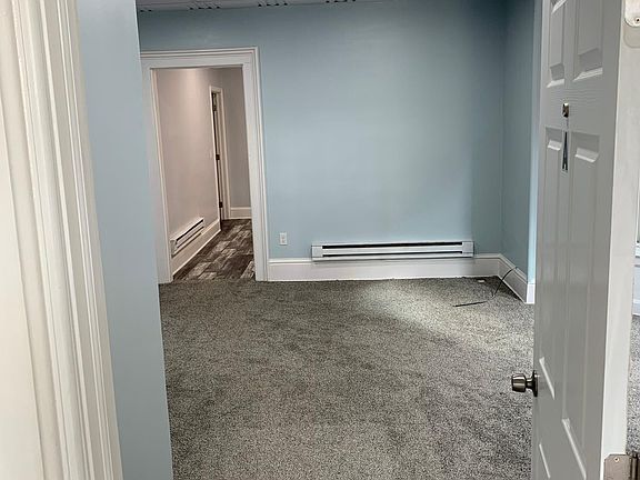 5th image of 70 N Chestnut St APT A