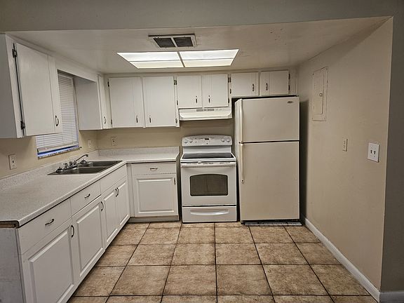 2nd image of 2556 NW 52nd Ave #1