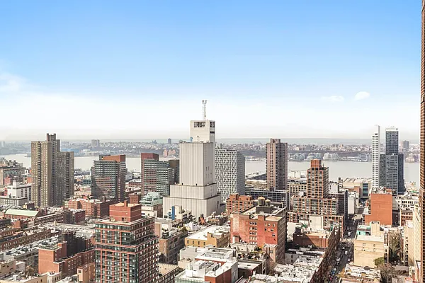 Rented by Corcoran | media 17