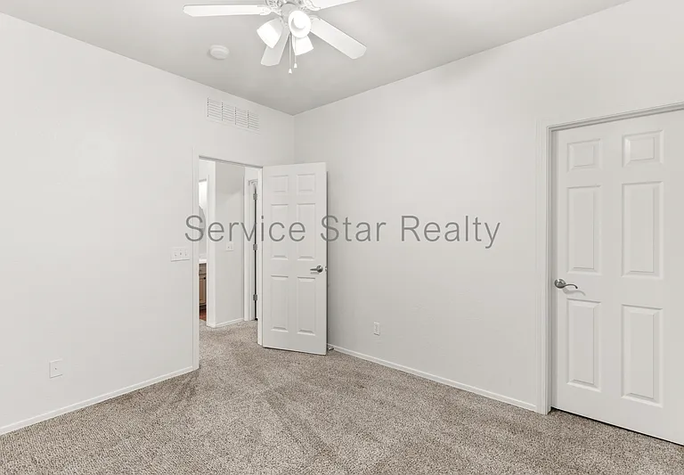 10122 W Albeniz Pl — Photo 10