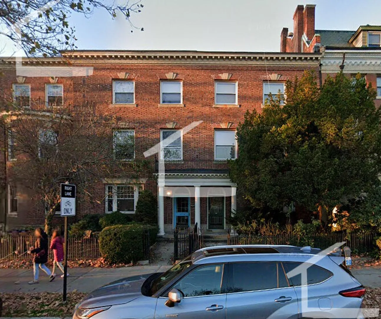 Huge 3 bed in Brookline — Photo 1