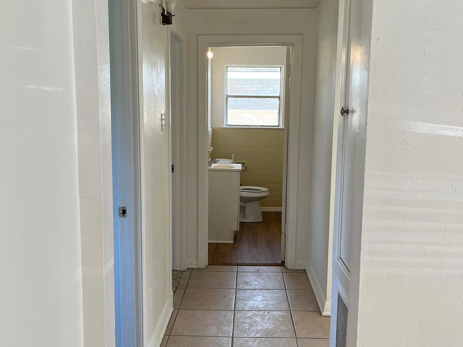 3 bed, 1079 sqft, $1,800 — Photo 4