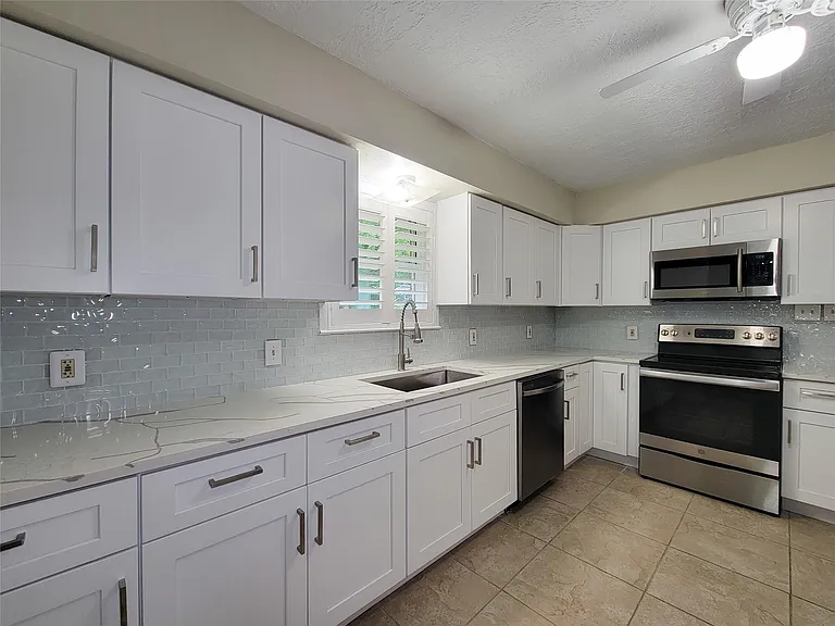 25723 Glen Loch Dr — Photo 13