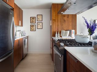 480 Main St APT 10L, New York, NY 10044