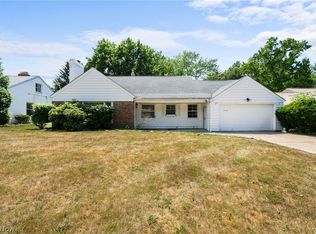 1036 Hereford Rd, Cleveland Heights, OH 44112