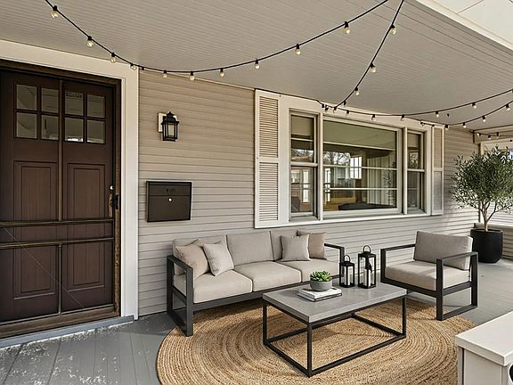 5th image of 722 S Prairie St