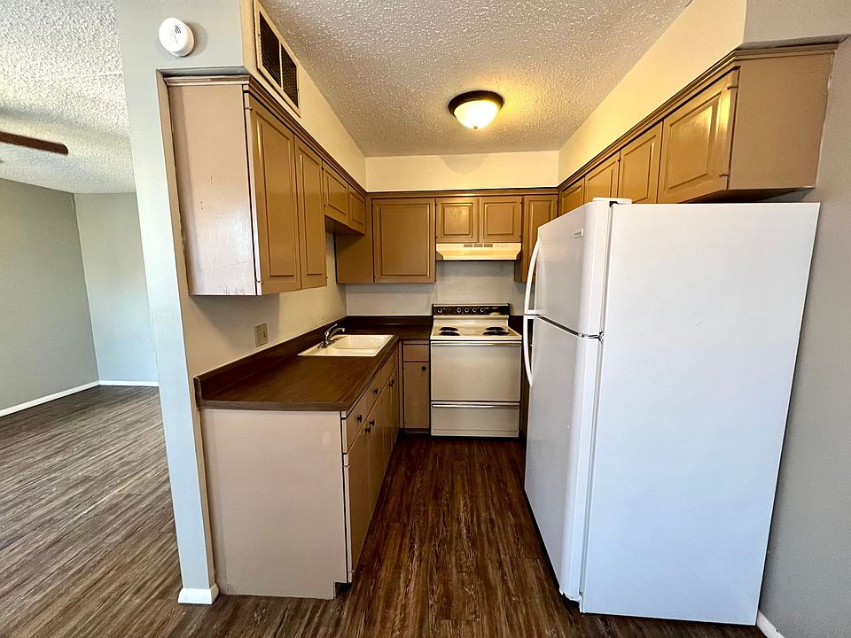 1st image of 325 W Oklahoma Ave #8