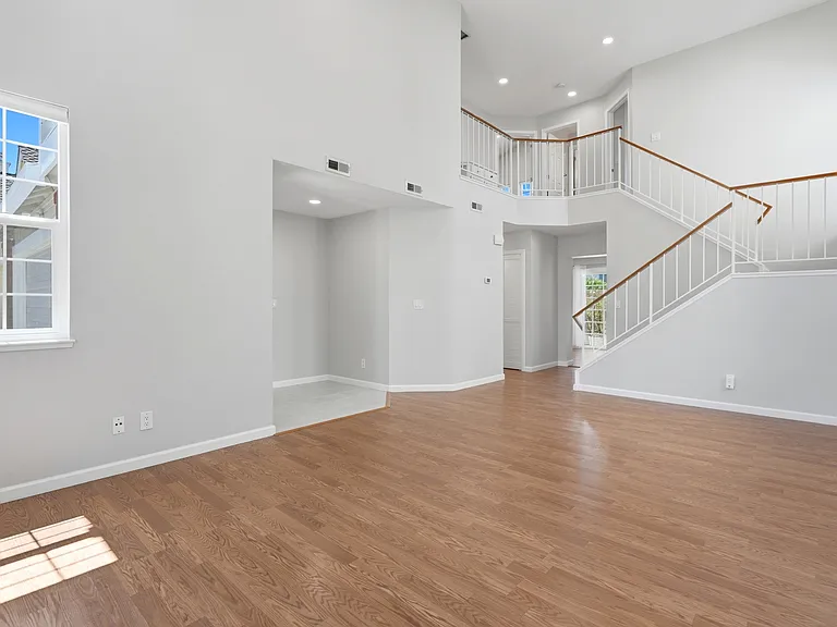 1517 David Ln — Photo 7
