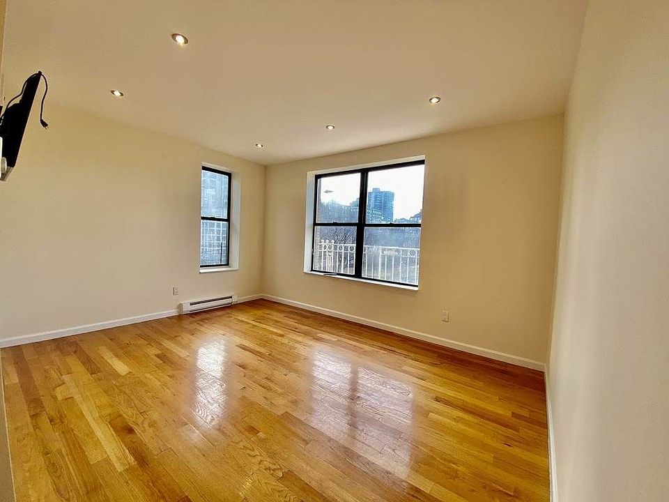 1st image of 9 Central Park N #55